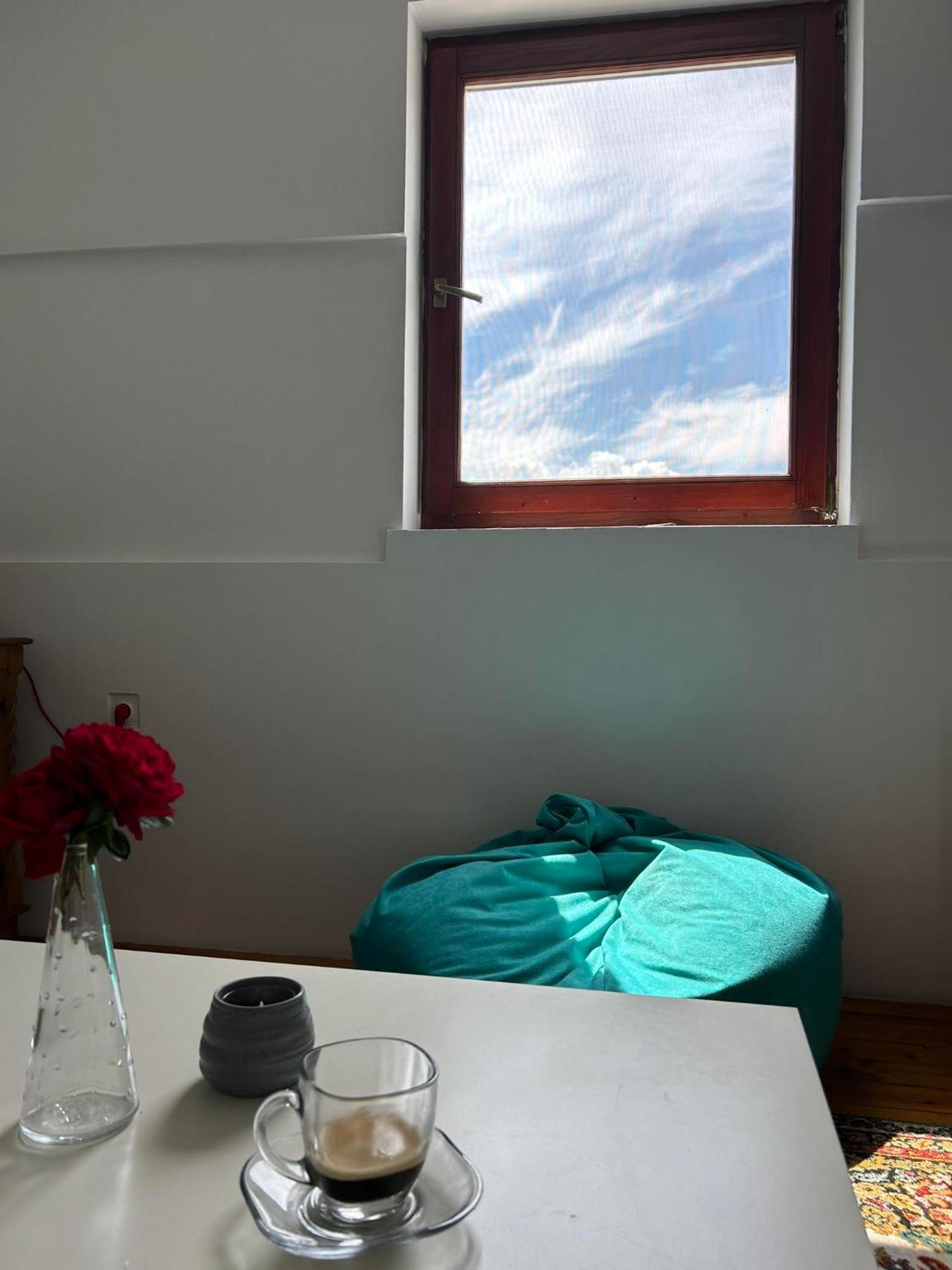 Sunset Terrace Apartment *